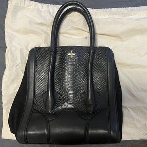 Pour La Victoire black leather and seude hand bag